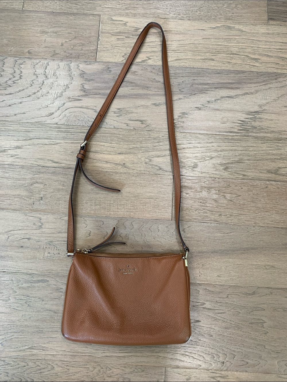 Kate Spade Leila Triple Gusset Crossbody Pebbled Purse